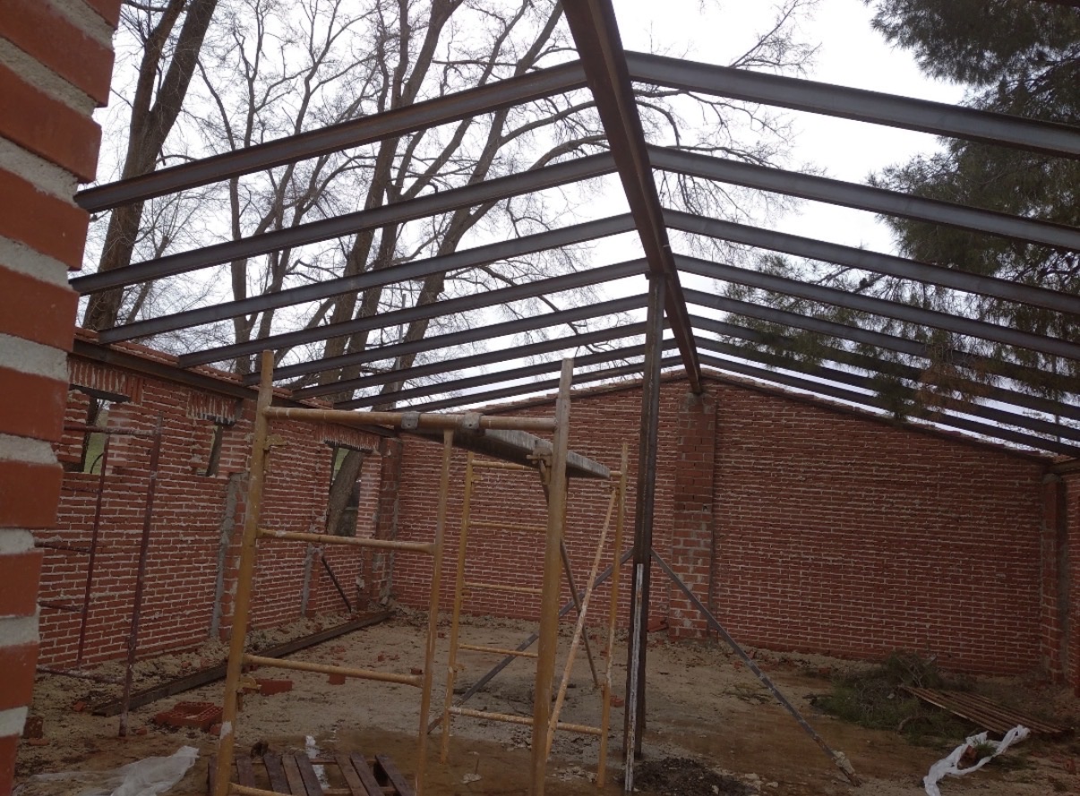 Construcción de estructura de tejado